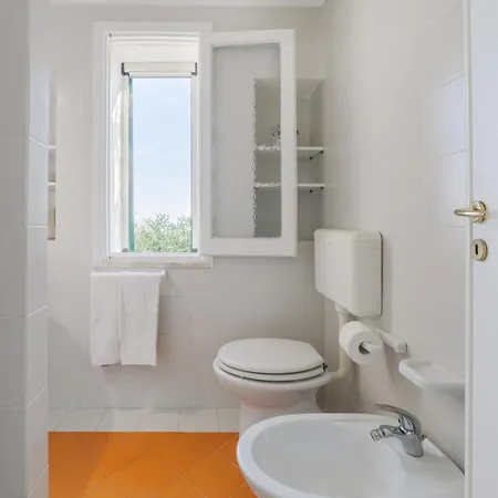 Residenza La Cicala דירה *