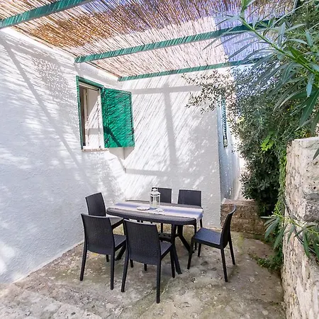 Residenza La Cicala דירה *